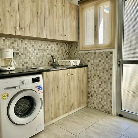 Apartament Tsimintia 25 *