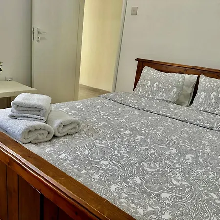 Apartament Tsimintia 25 *