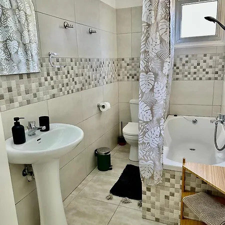 Tsimintia 25 Apartament